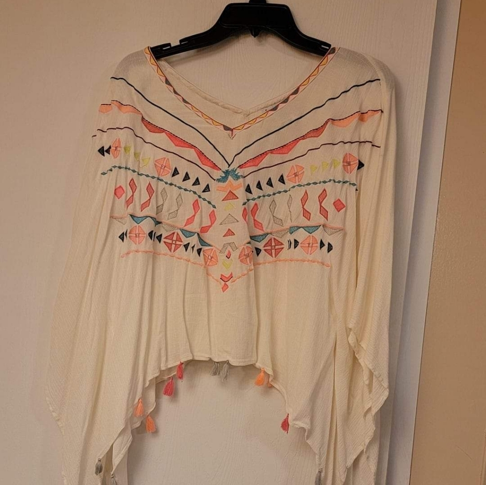 Boutique bat wing top